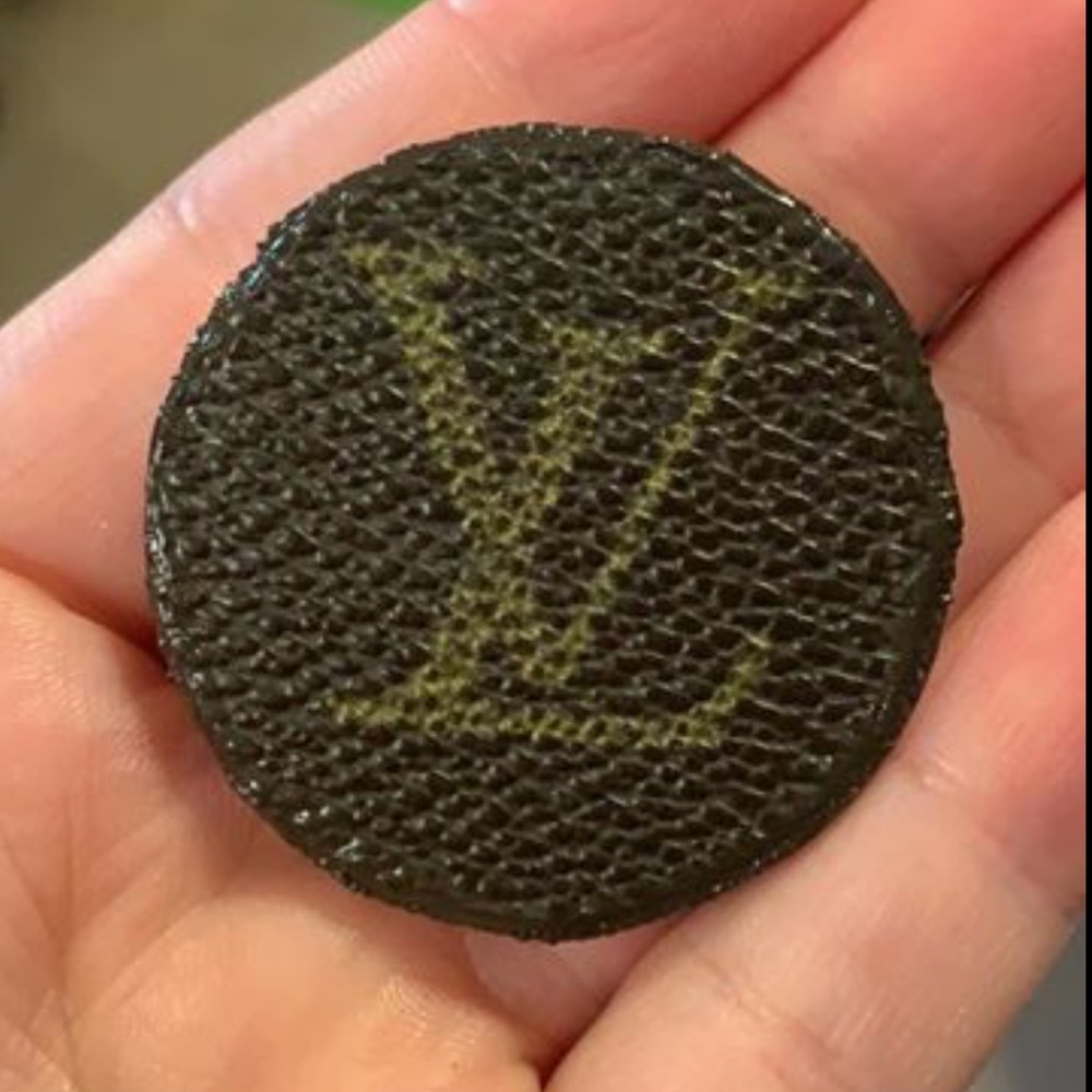 Trade for poshipgirl! Louis Vuitton popsocket